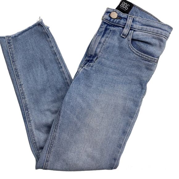 BDG Girlfriend High Rise Jeans Cropped Light Wash Urban Outfitters Women 24 - Picture 1 of 12